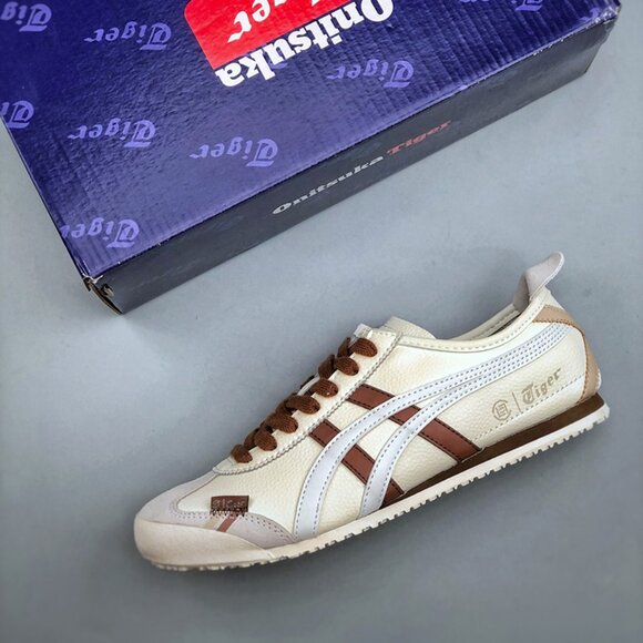 Onitsuka Tiger Retro Leather Sneakers - Picture 9 of 9